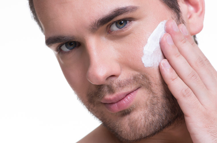 Gesichtspflege für Männer © shutterstock.com